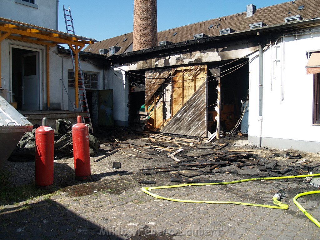 Feuer Koeln Muelheim Ackerstr P168.JPG